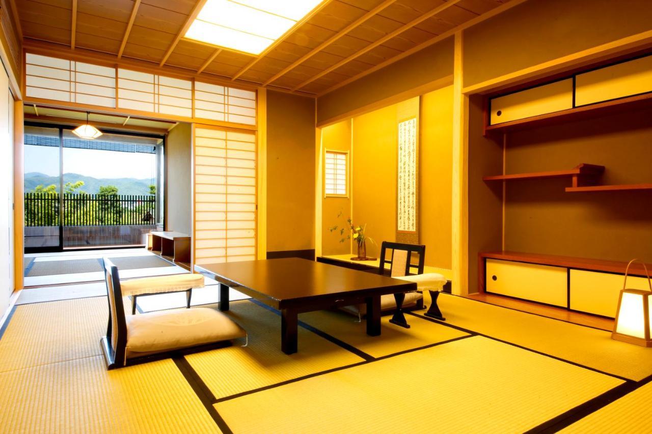 Kyoto Arashiyama Onsen Ryokan Togetsutei Bagian luar foto